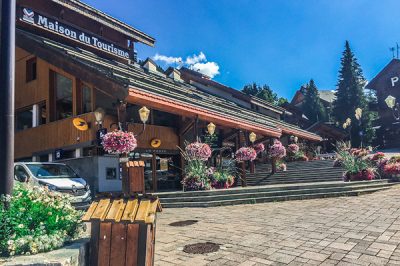 bureau-guides-meribel-3vallees-summer-ete-patinoire